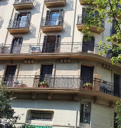 Lovely & Sky View Sagrada Familia شقة *